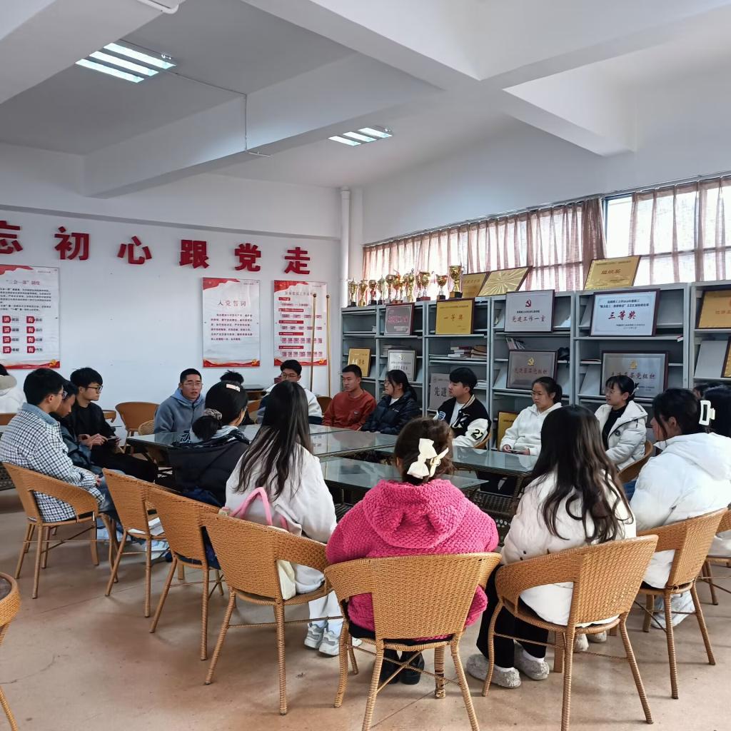 娱乐城
学生第四党支部开展“学雷锋”实践活动